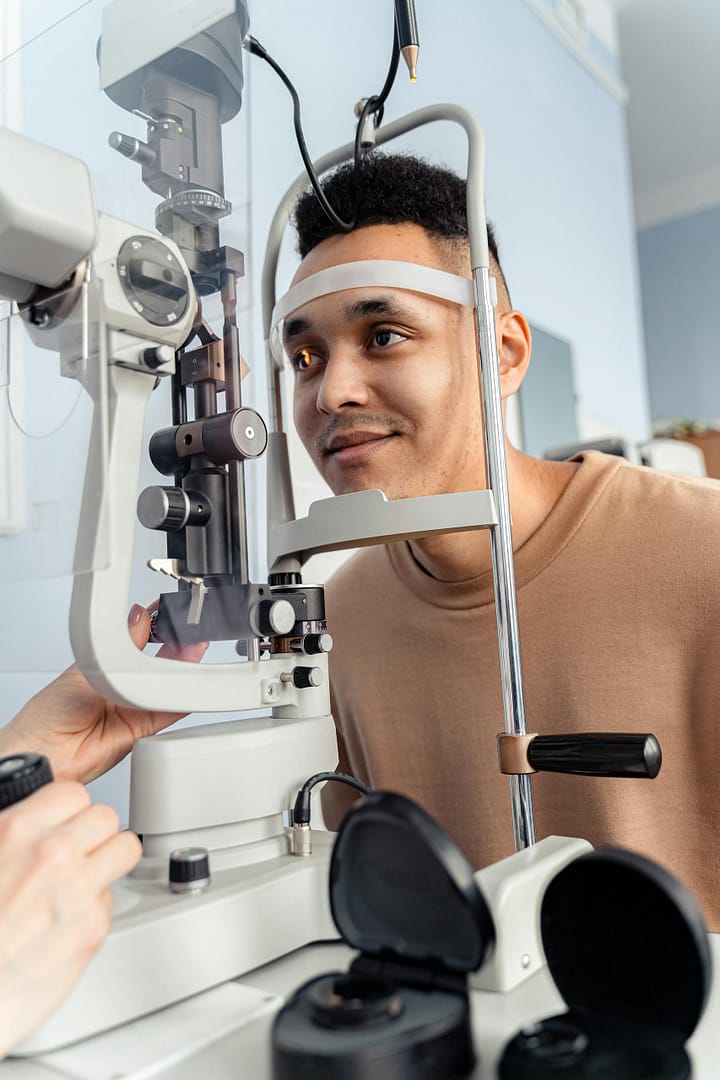 Red Light Therapy Benefits - #15
Improves Eye Health