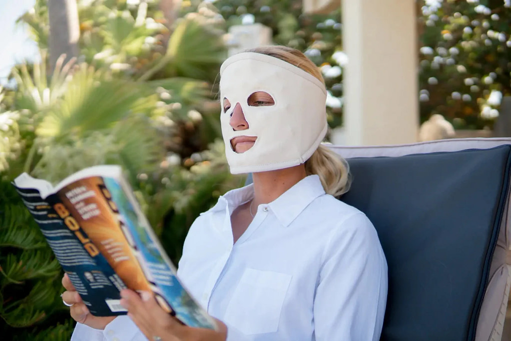 Sedona Face Mask Reading