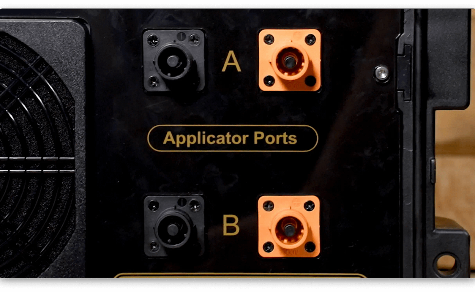 Celler8 MAX applicator ports A and B on the main unit