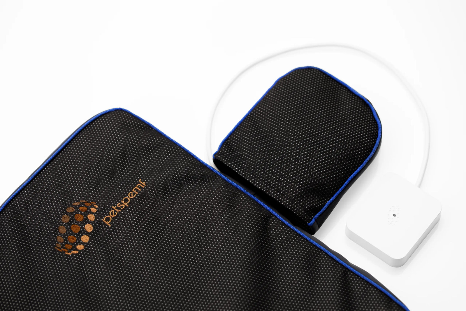 PetsPEMF dog therapy touch controller to power pad on and off with ease