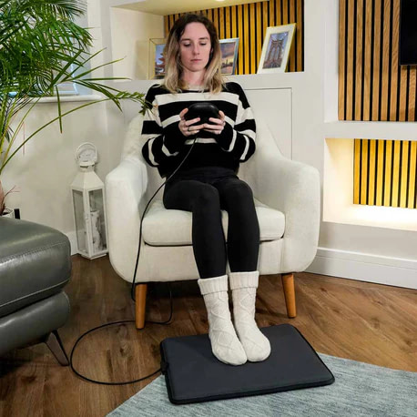 Using the Celler8 PEMF Pad for foot pain relief and relaxation