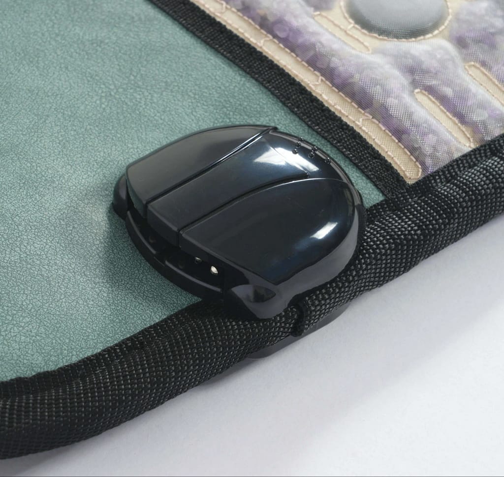 Power plug connection of Grooni PEMF Mat for safe operation